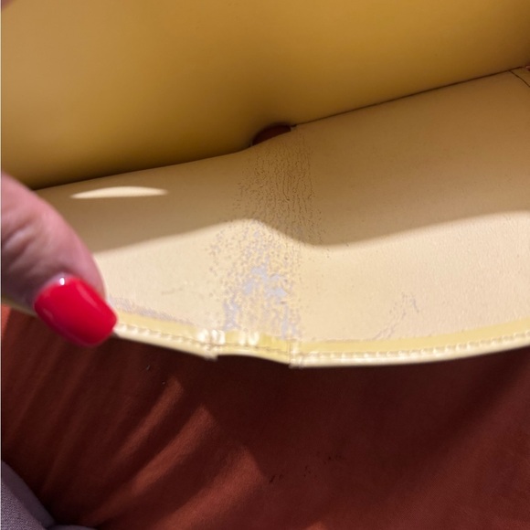 LV medium sized wallet epi yellow - Picture 7 of 8